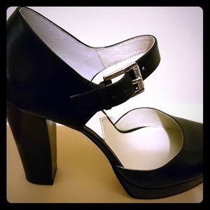 Brand New Michael Kors Flynn Leather Platform Pump